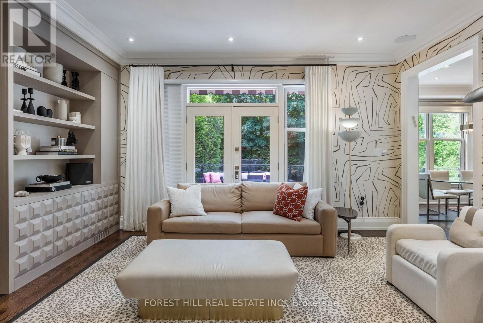 230 HILLHURST BOULEVARD Image 18