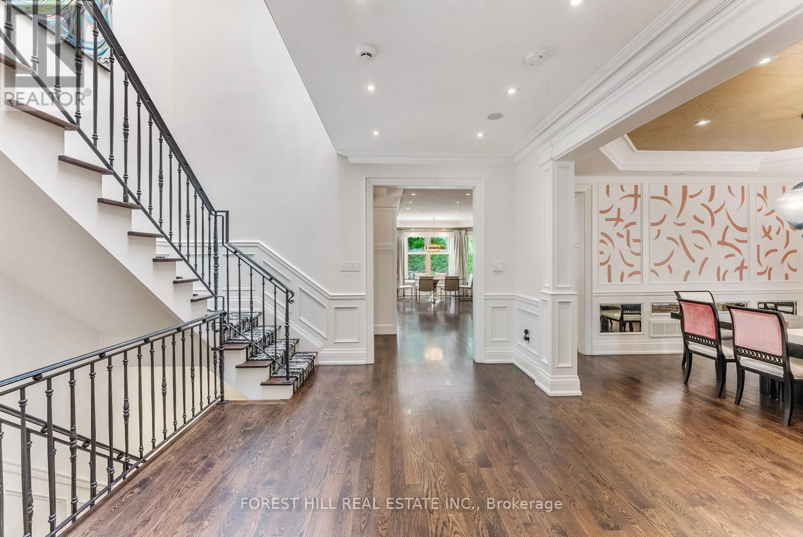 230 HILLHURST BOULEVARD Image 21