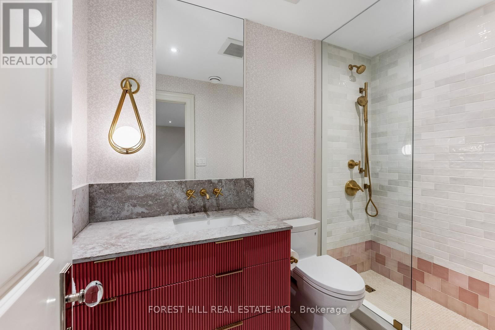 230 HILLHURST BOULEVARD Image 38