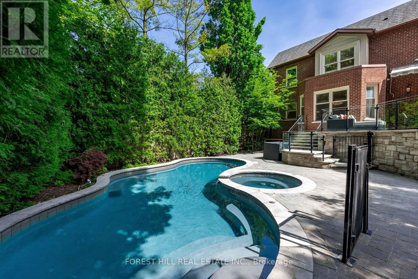 230 HILLHURST BOULEVARD Image 40