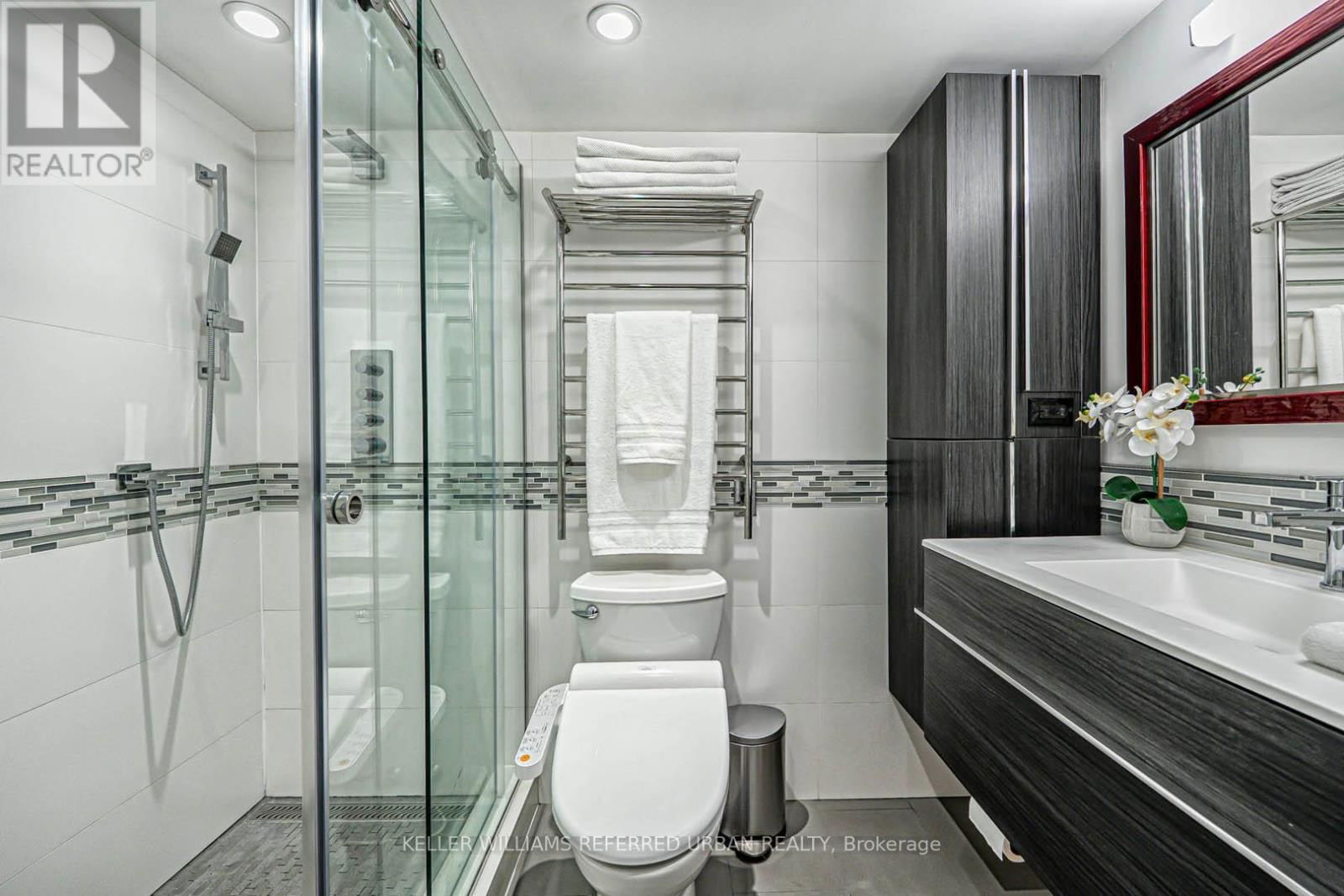 67 PLEASANT BOULEVARD Image 21