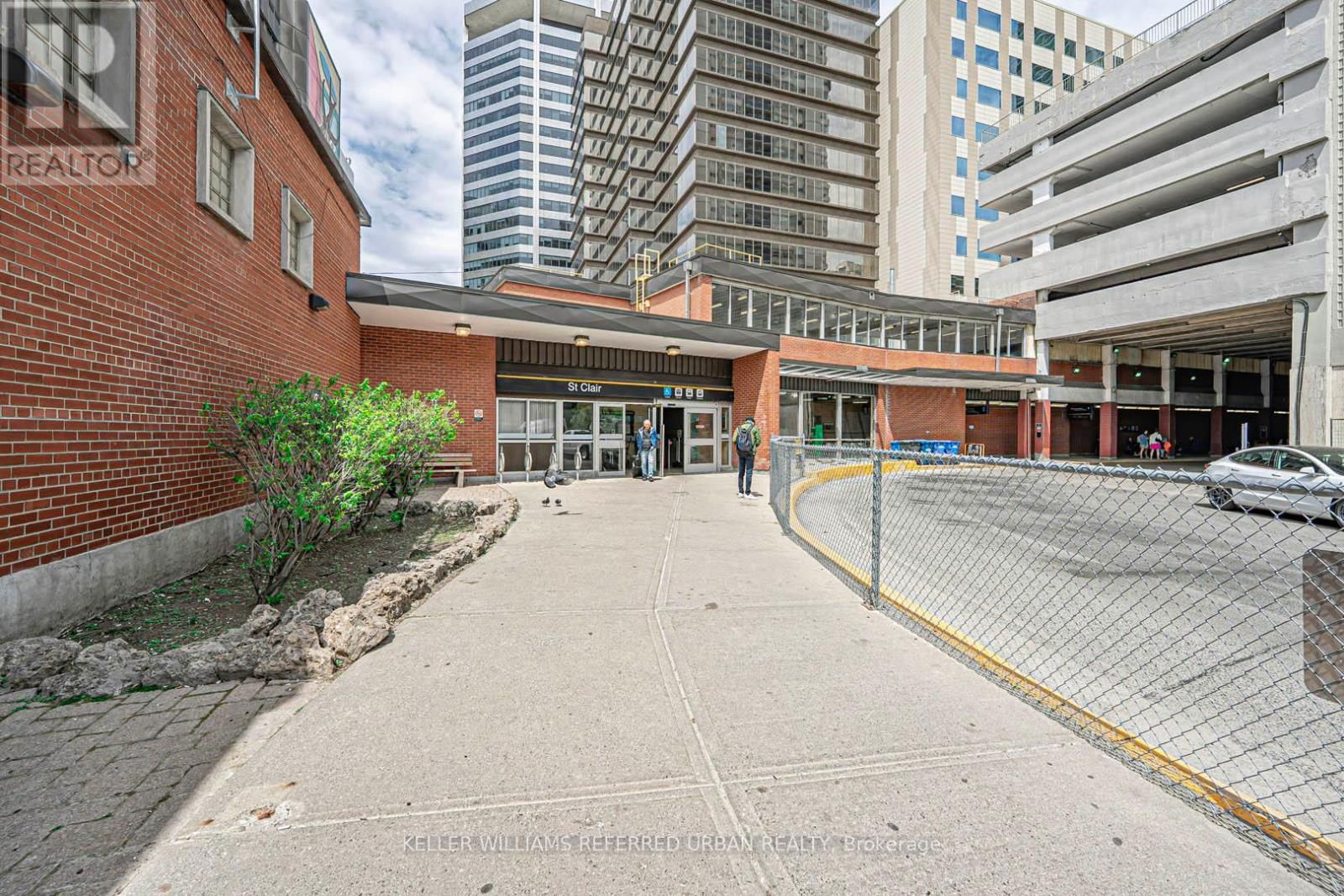 67 PLEASANT BOULEVARD Image 35