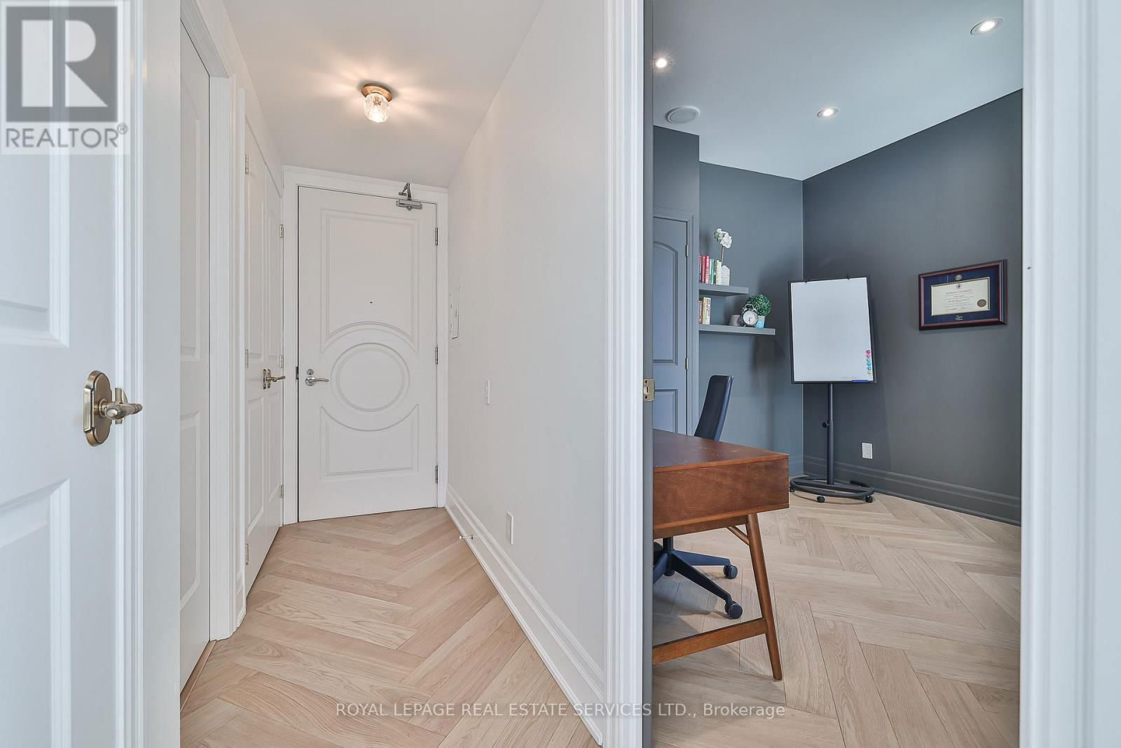 3709 - 88 BLUE JAYS WAY Image 35