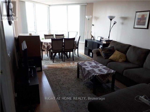 2207 - 10 NORTHTOWN WAY Image 4