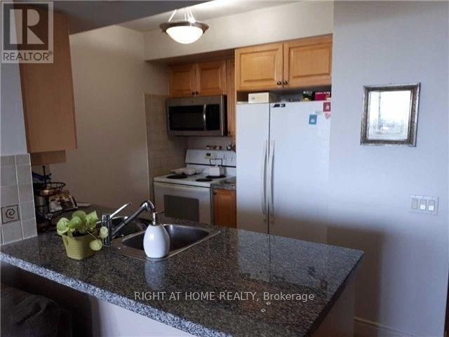 2207 - 10 NORTHTOWN WAY Image 6