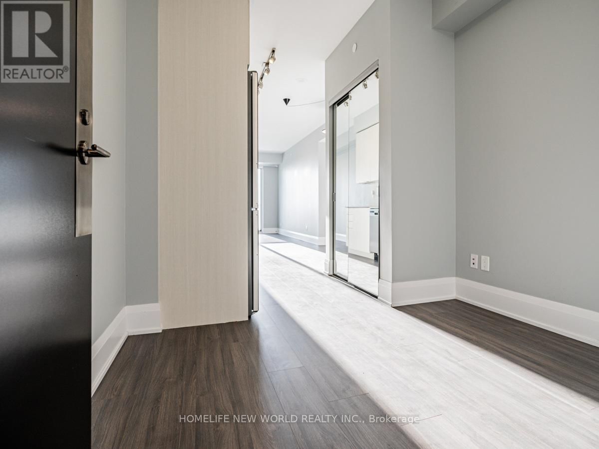 2512 - 101 ERSKINE AVENUE Image 5