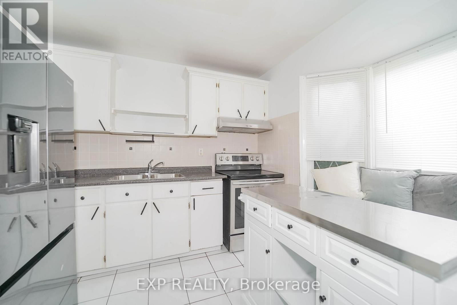 55 HOLLYBERRY TRAIL Image 10