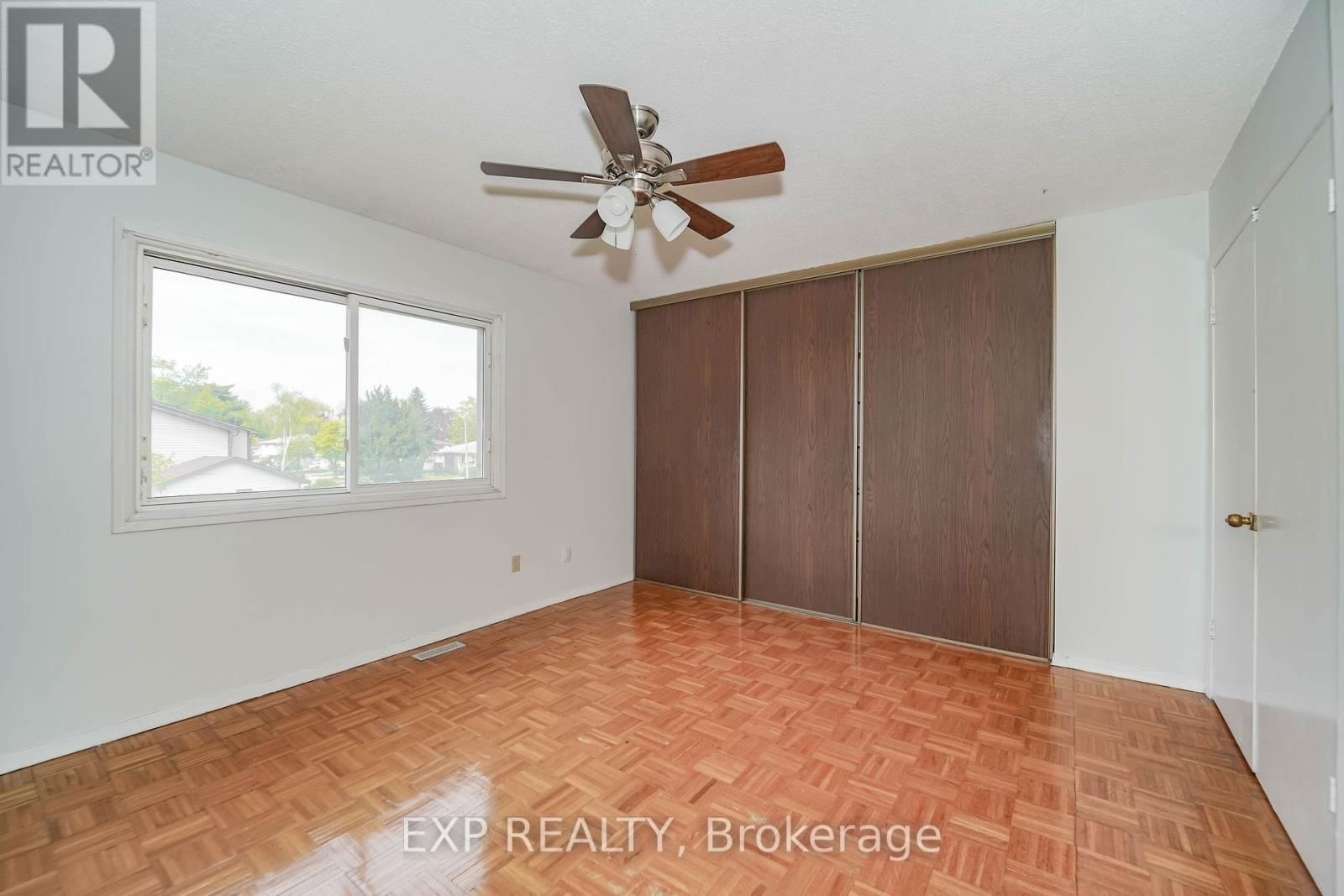 55 HOLLYBERRY TRAIL Image 16