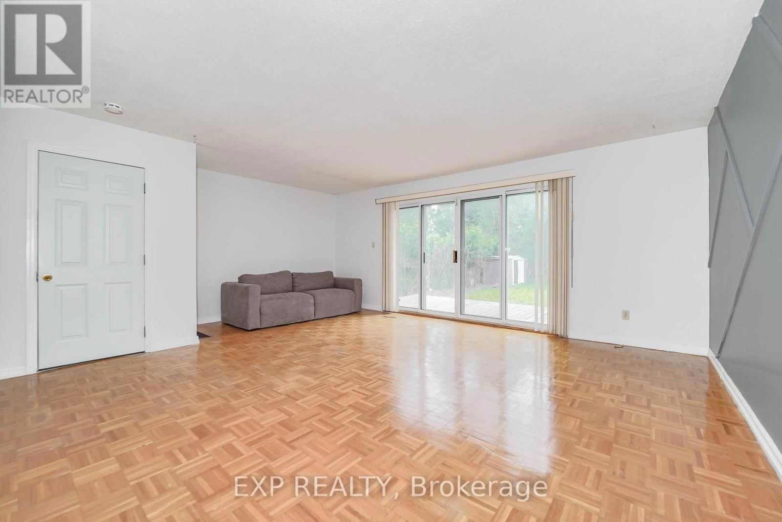 55 HOLLYBERRY TRAIL Image 6