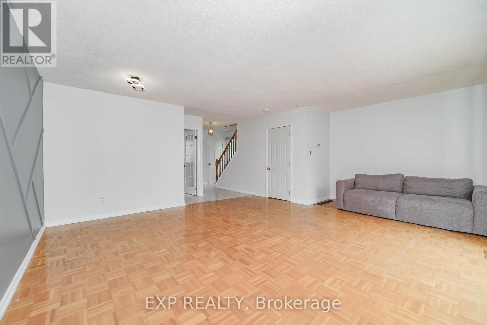 55 HOLLYBERRY TRAIL Image 7