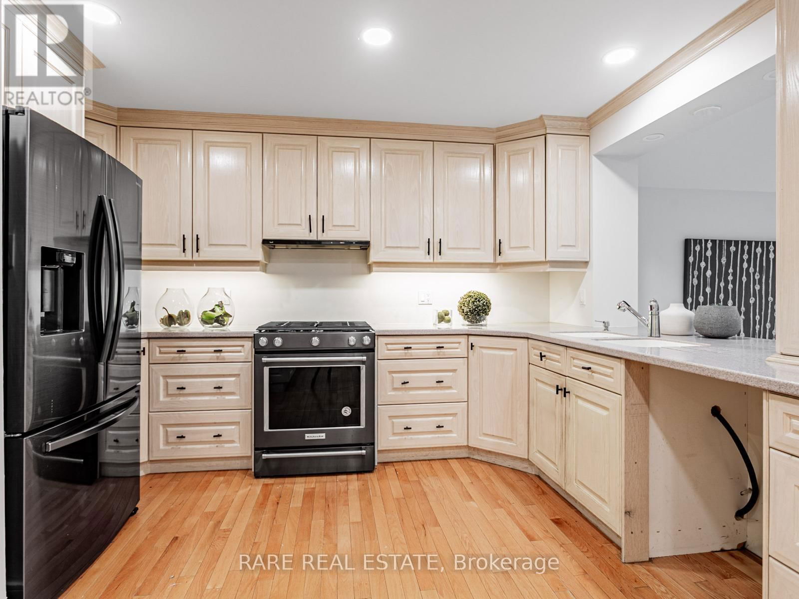 262 HADDINGTON AVENUE Image 12