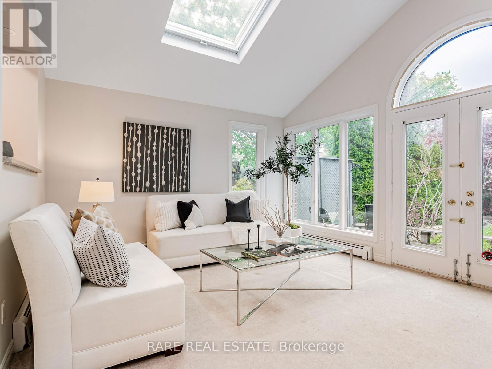 262 HADDINGTON AVENUE Image 16