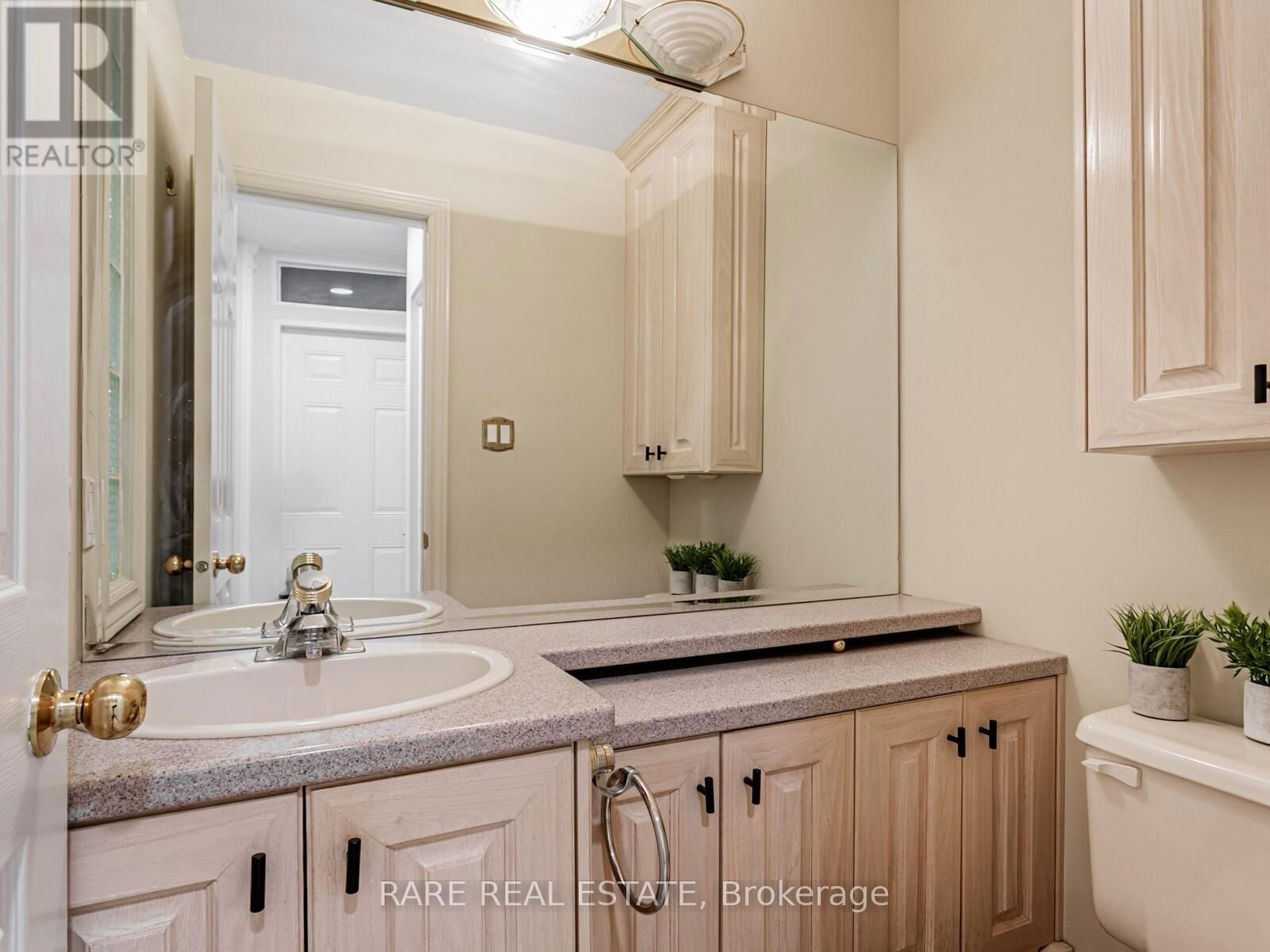 262 HADDINGTON AVENUE Image 20