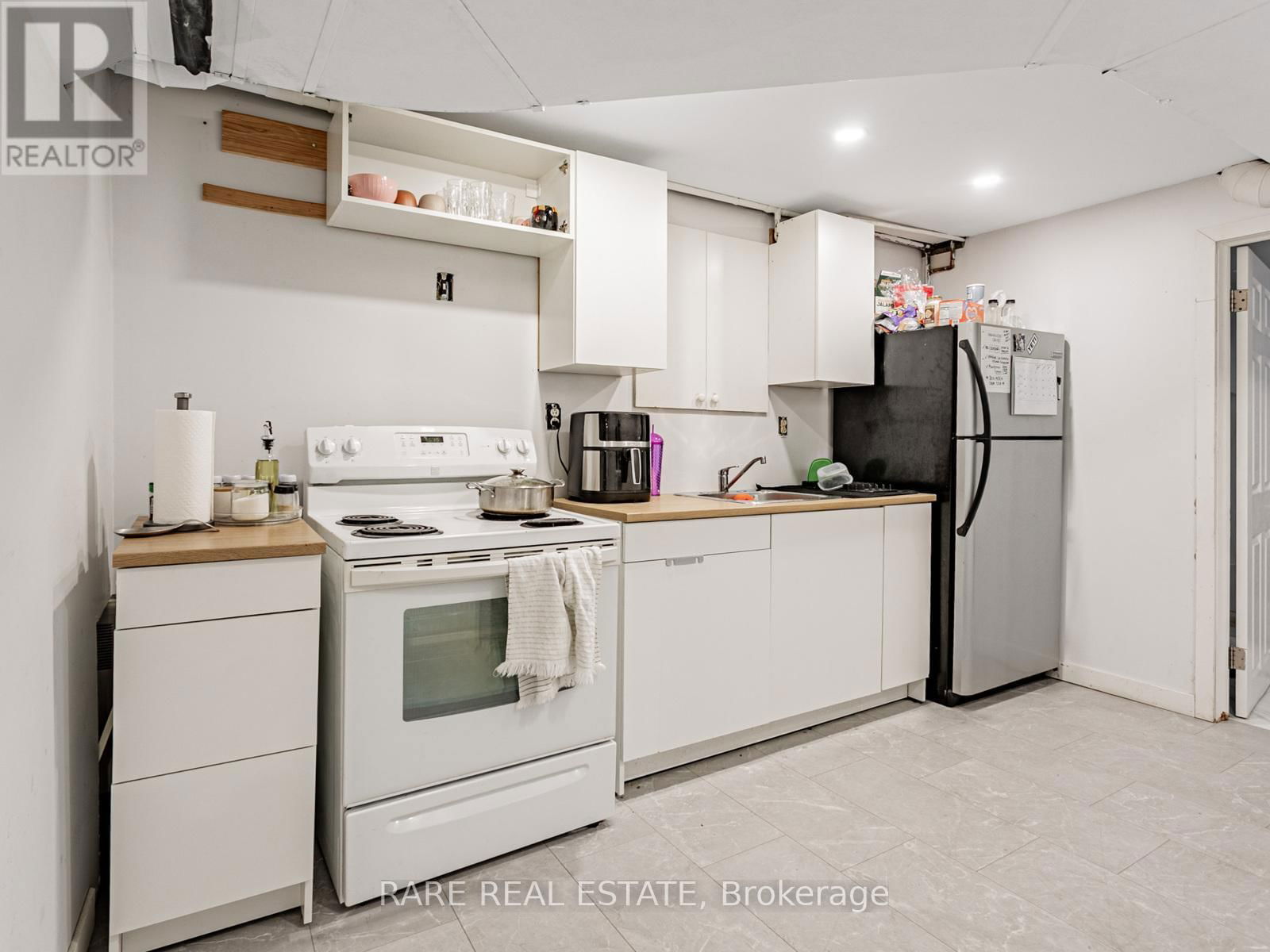 262 HADDINGTON AVENUE Image 33
