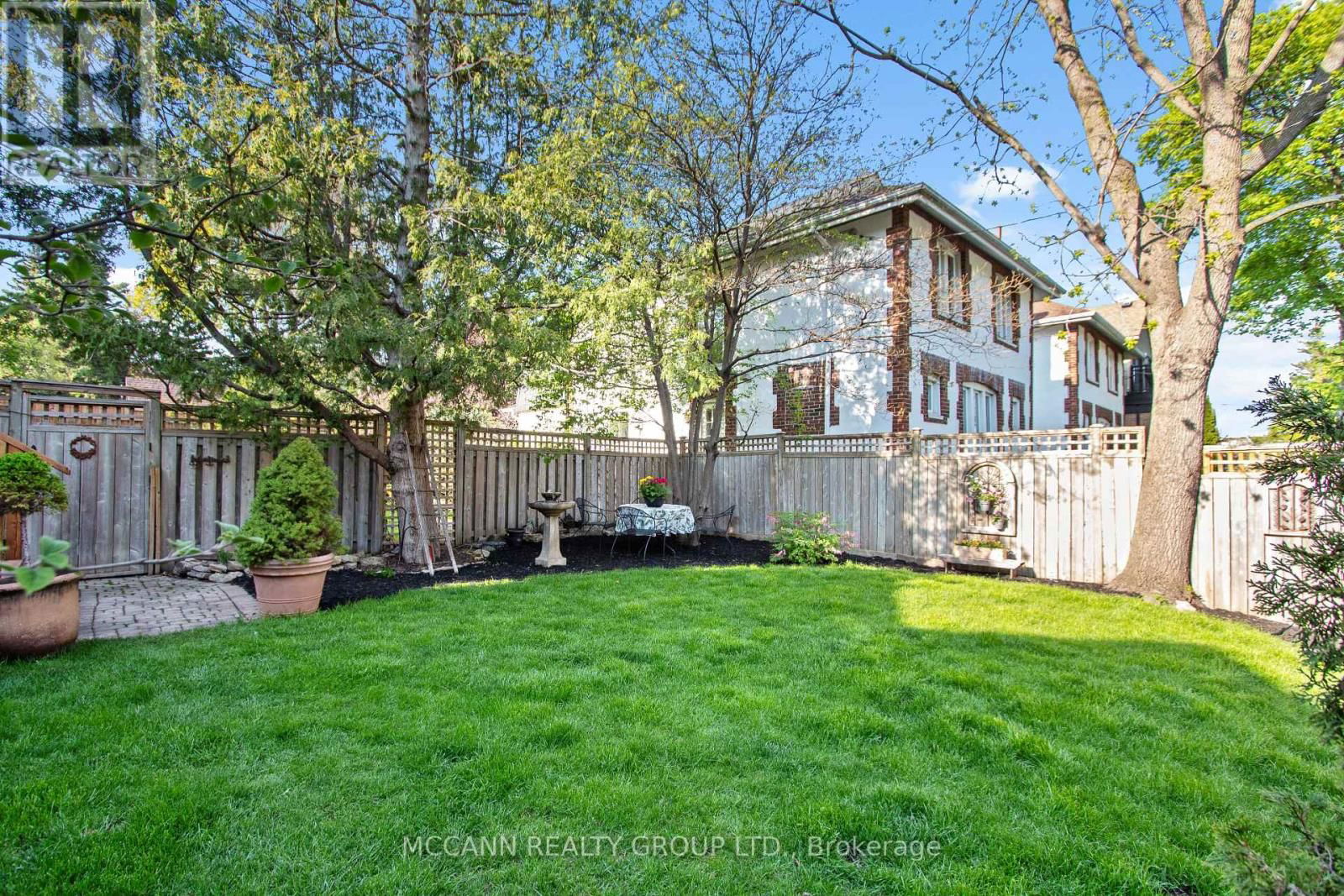 39 ACACIA ROAD Image 44