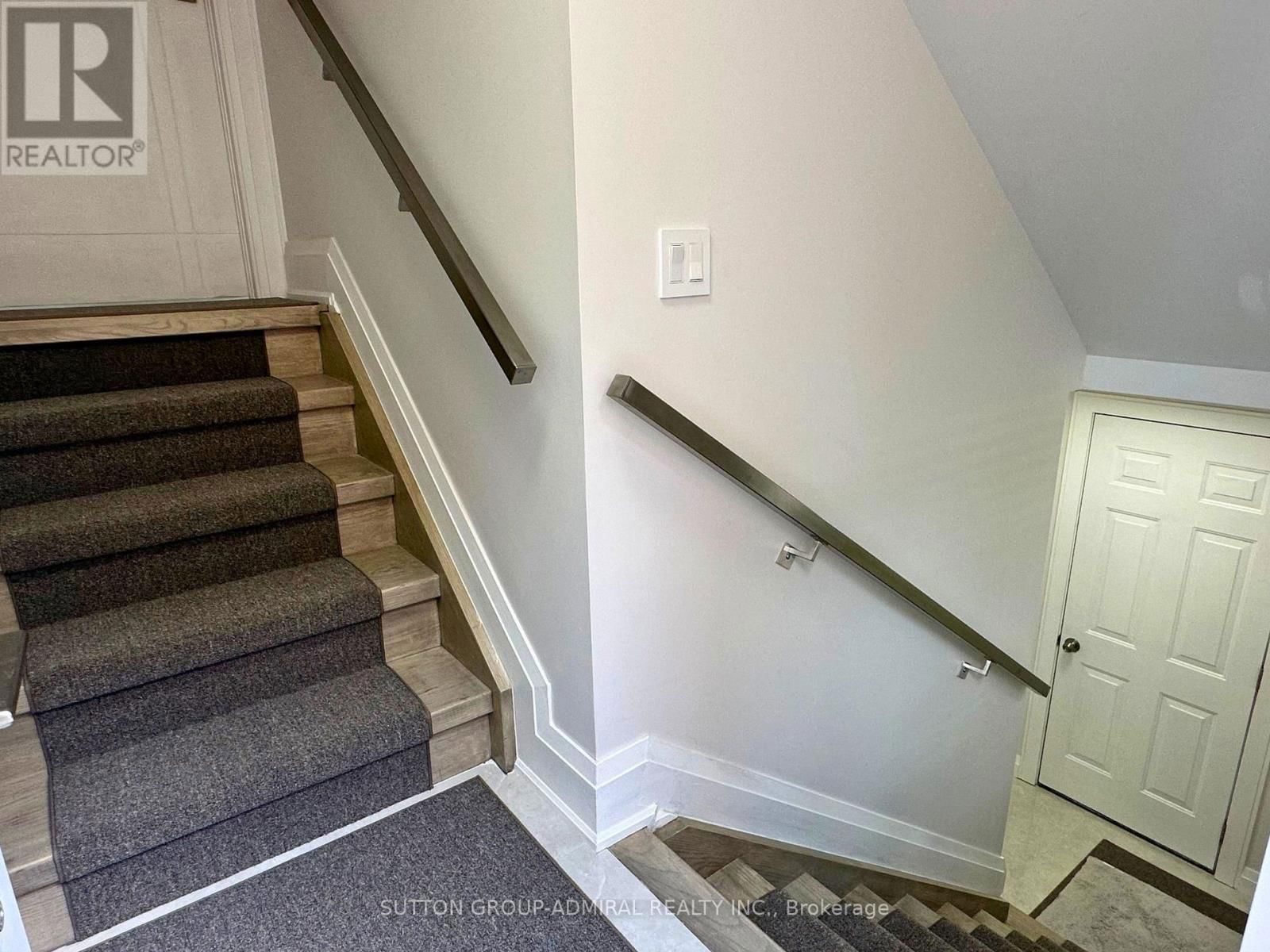 Lower - 266 LAWRENCE AVENUE EAST Image 3