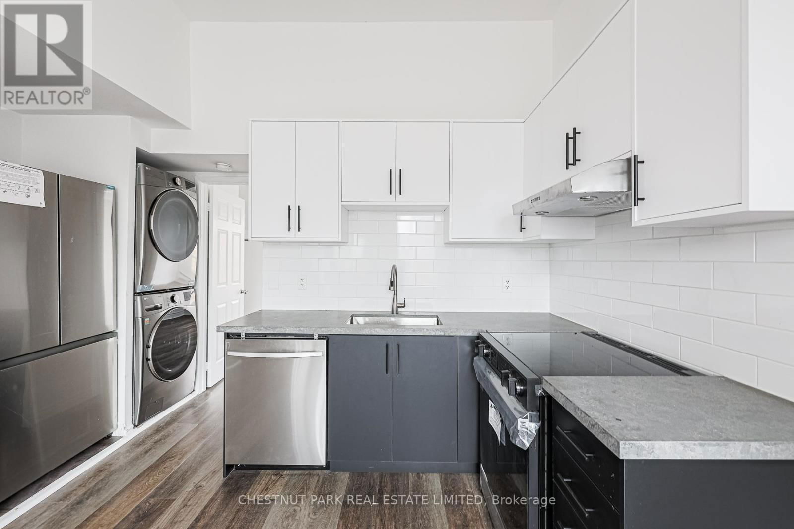 2 - 677 QUEEN STREET WEST Image 15