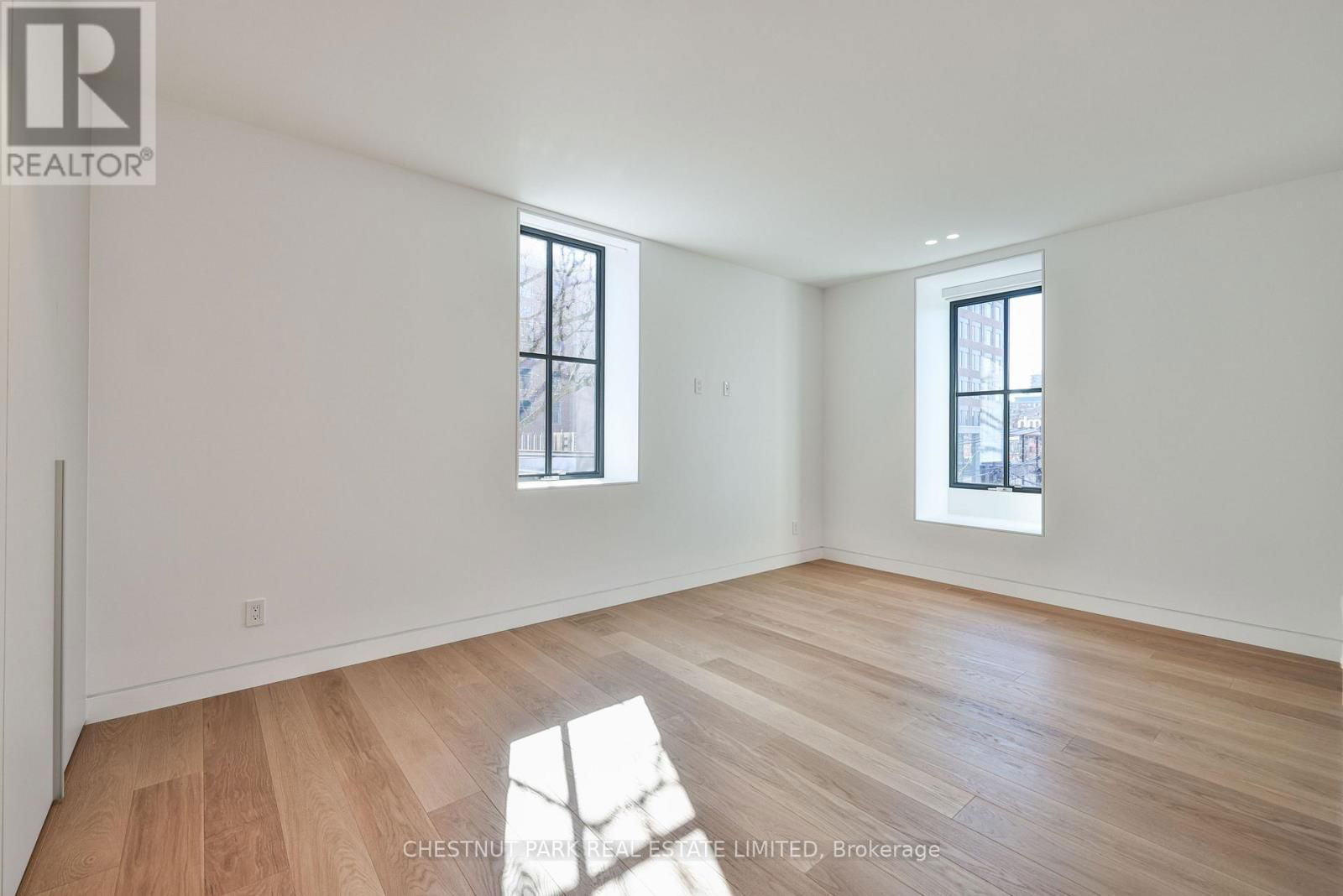 5 BROOKFIELD STREET Image 17