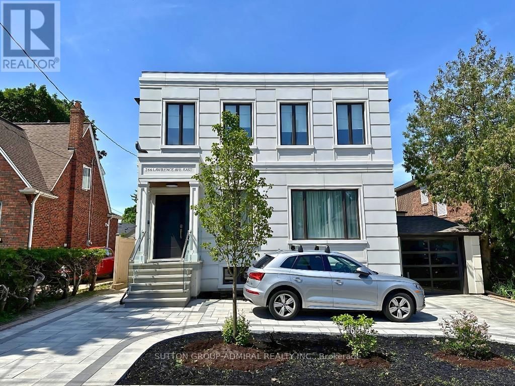 Upper - 266 LAWRENCE AVENUE EAST Image 1