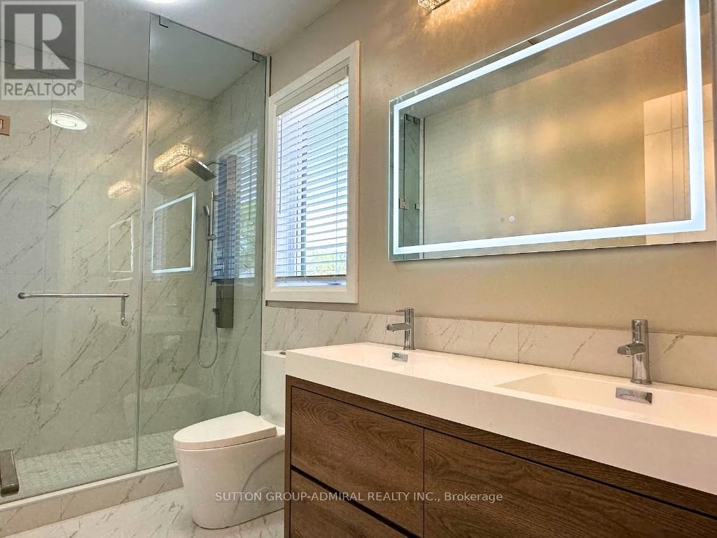 Upper - 266 LAWRENCE AVENUE EAST Image 14