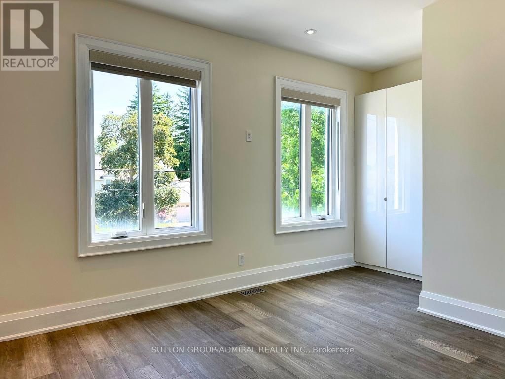 Upper - 266 LAWRENCE AVENUE EAST Image 20