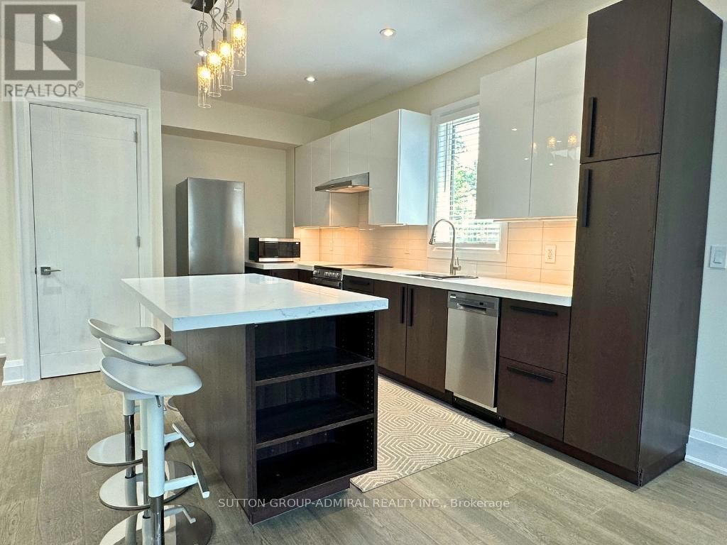Upper - 266 LAWRENCE AVENUE EAST Image 4