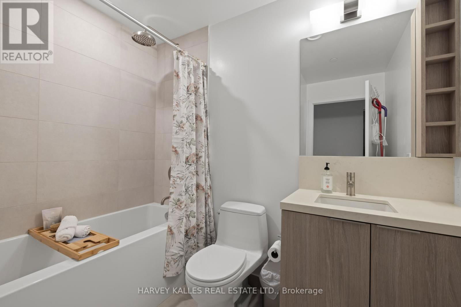 1602 - 2020 BATHURST STREET Image 14