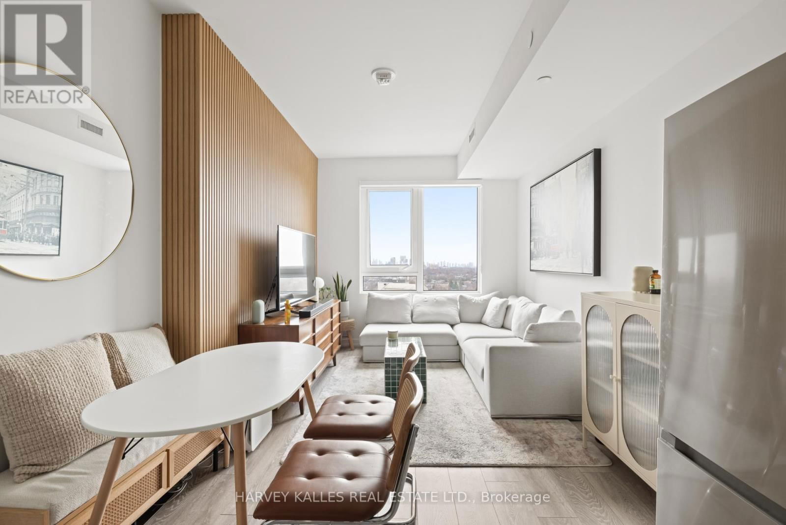 1602 - 2020 BATHURST STREET Image 2