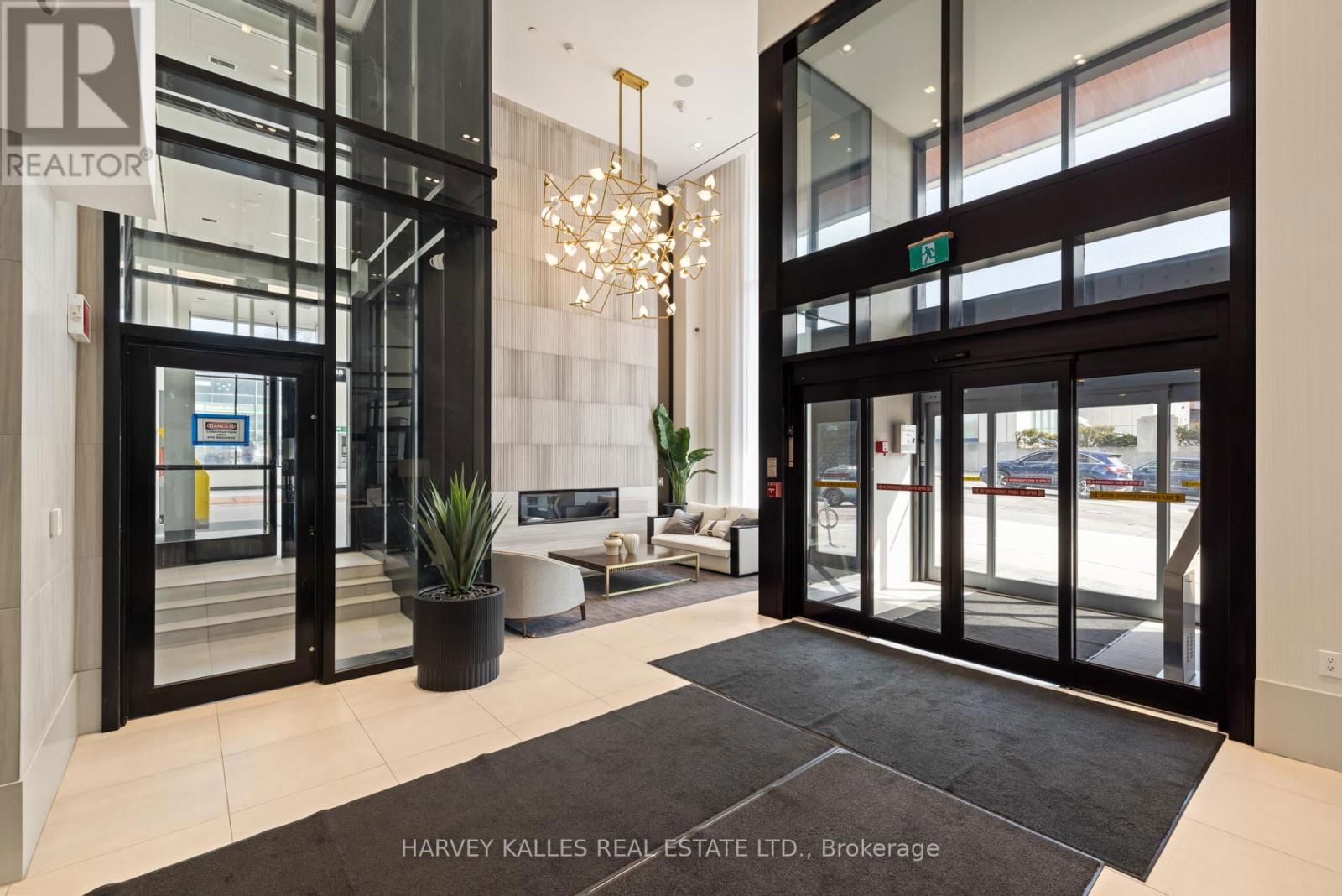 1602 - 2020 BATHURST STREET Image 21