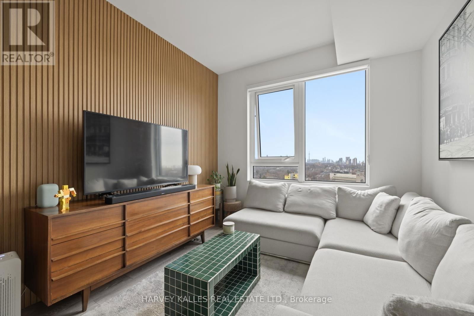 1602 - 2020 BATHURST STREET Image 3