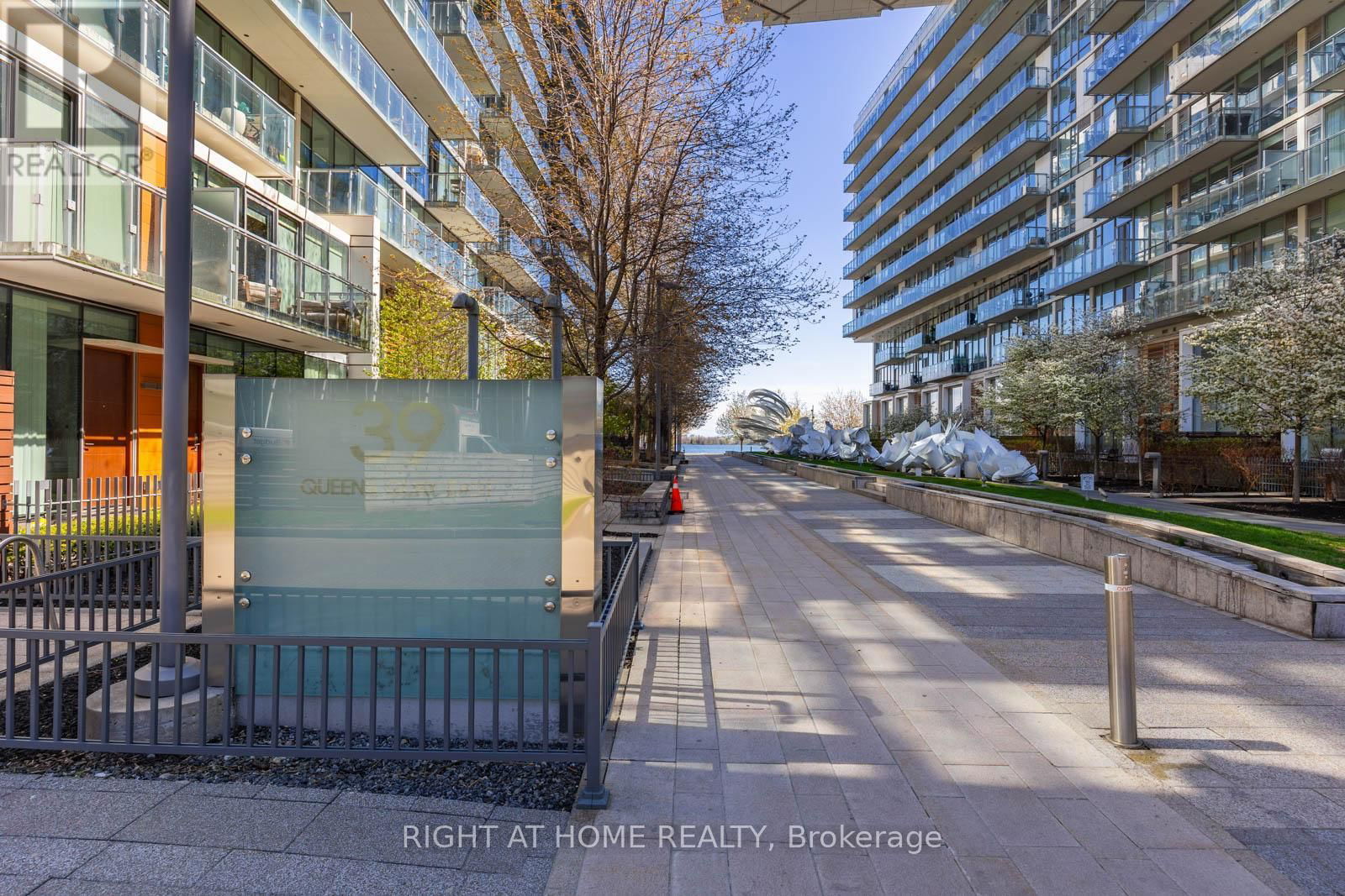 129 - 39 QUEENS QUAY EAST Image 46