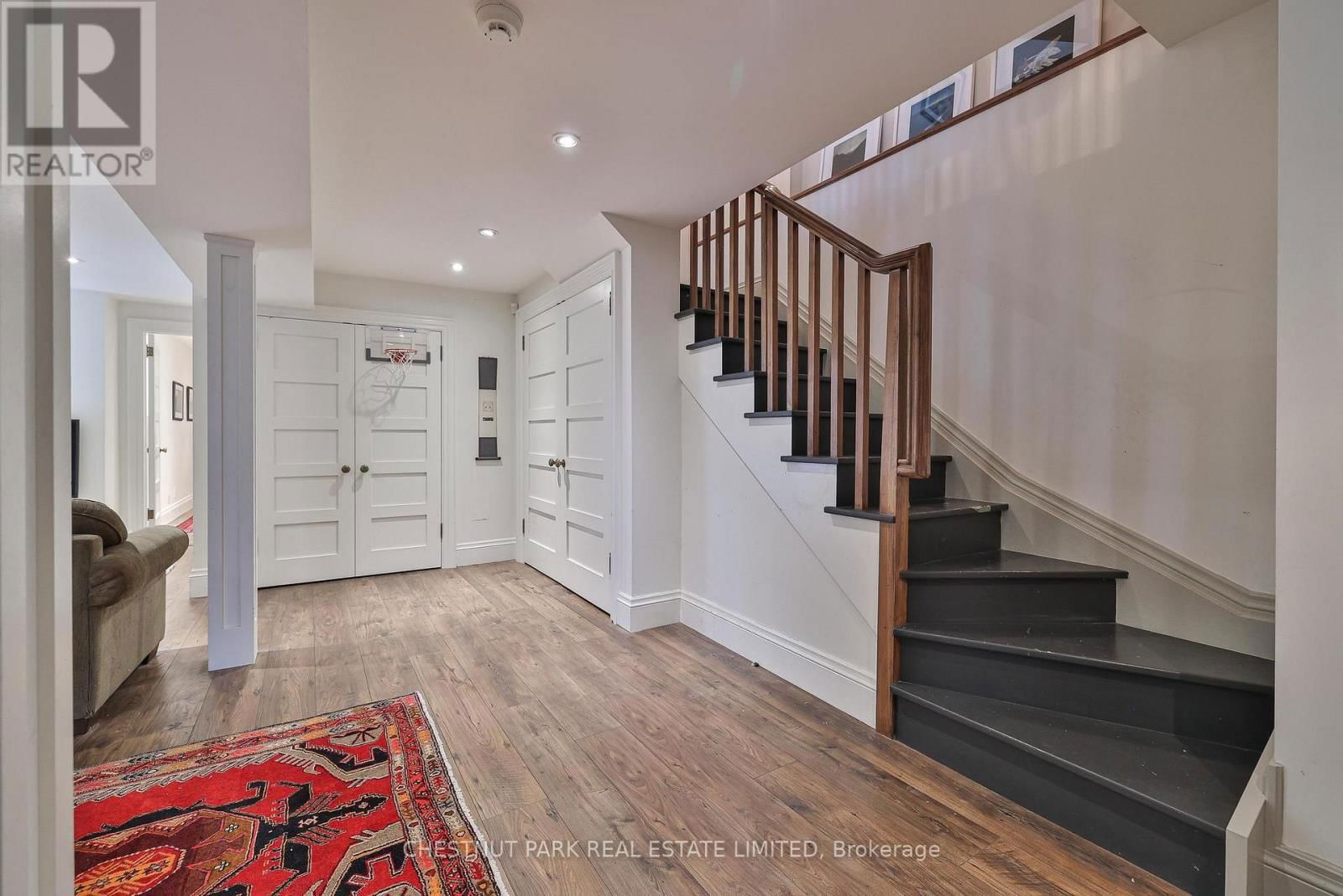 15 MCMASTER AVENUE Image 25