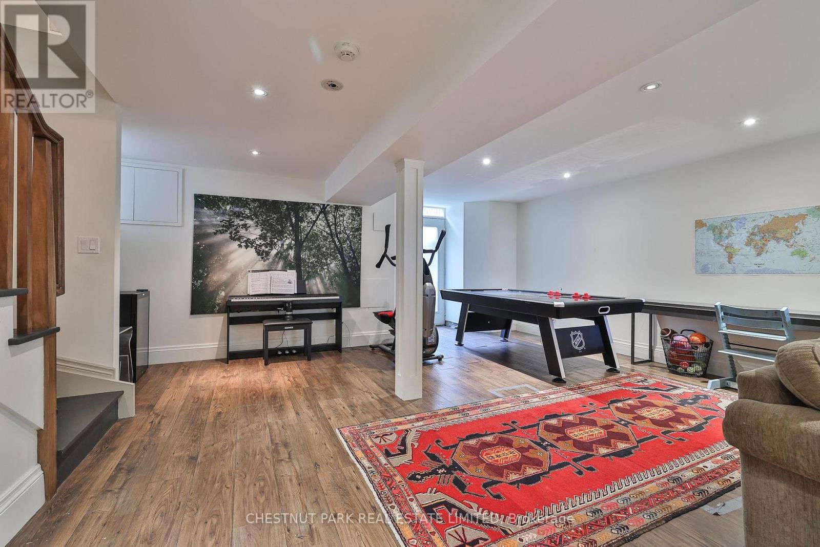 15 MCMASTER AVENUE Image 27