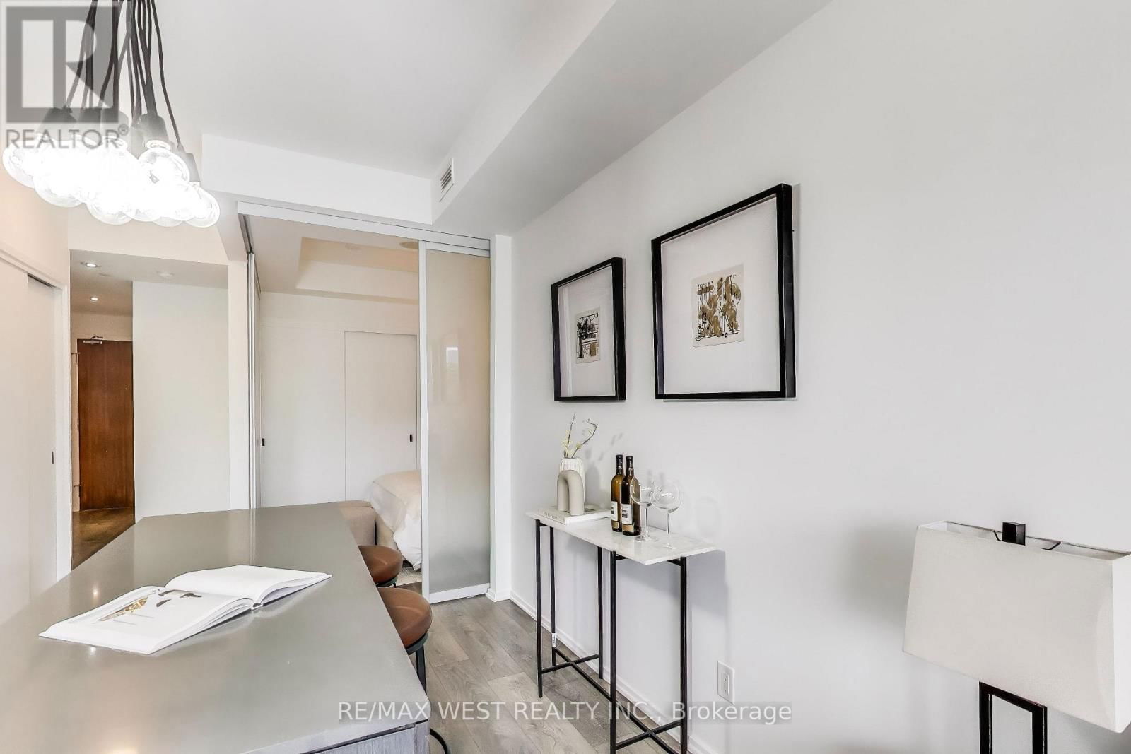 307 - 783 BATHURST STREET Image 10