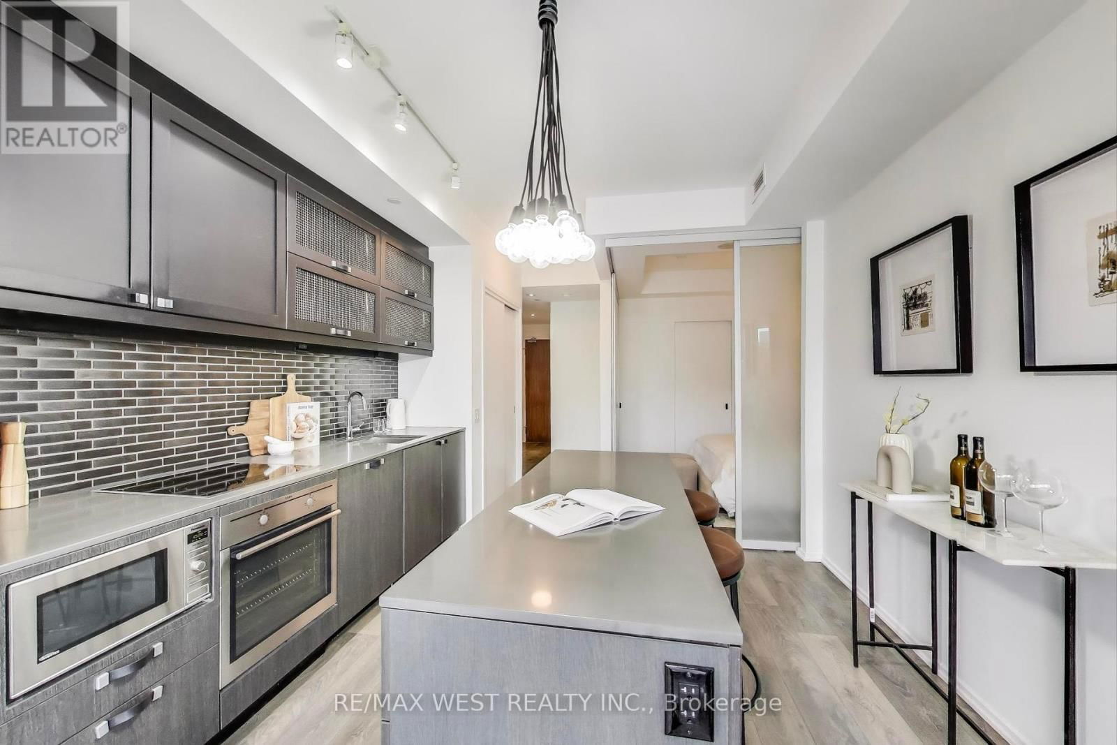 307 - 783 BATHURST STREET Image 11