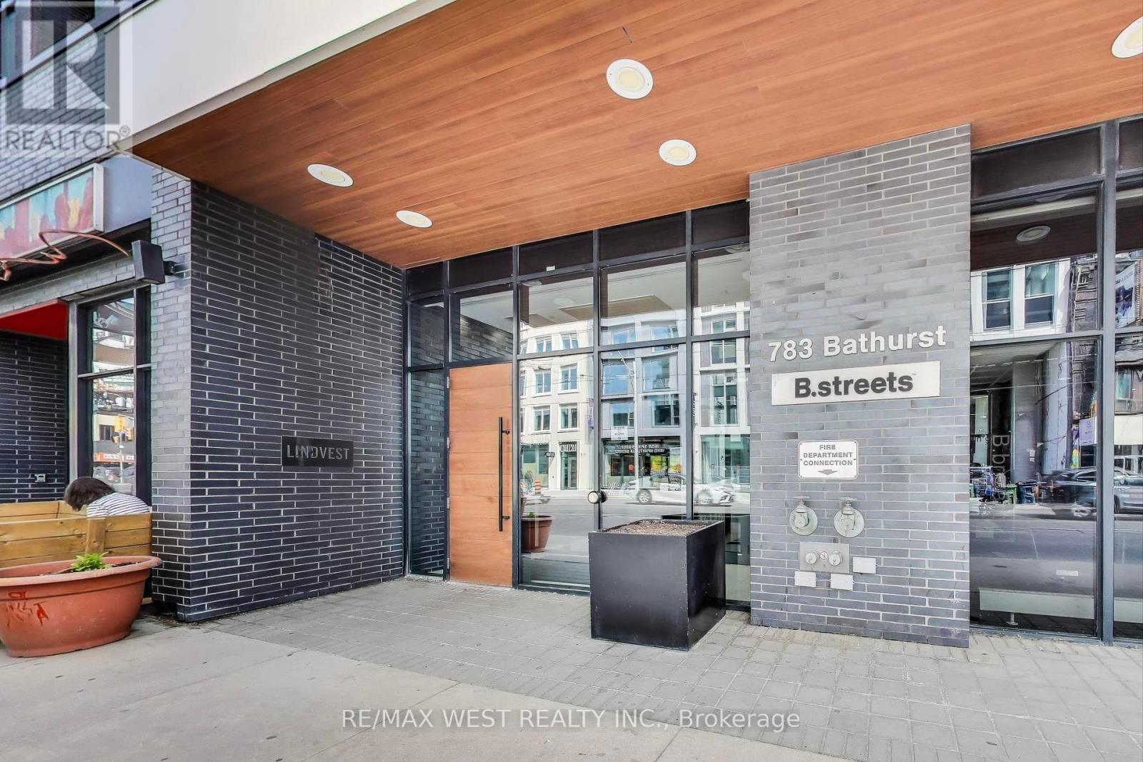 307 - 783 BATHURST STREET Image 34