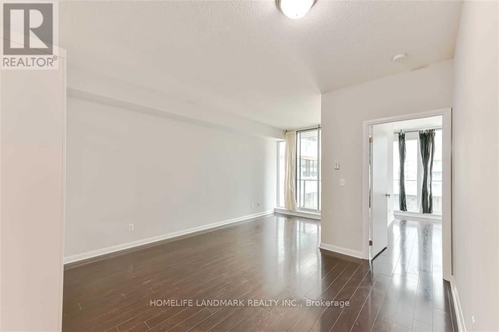 1238 - 111 ELIZABETH STREET Image 10