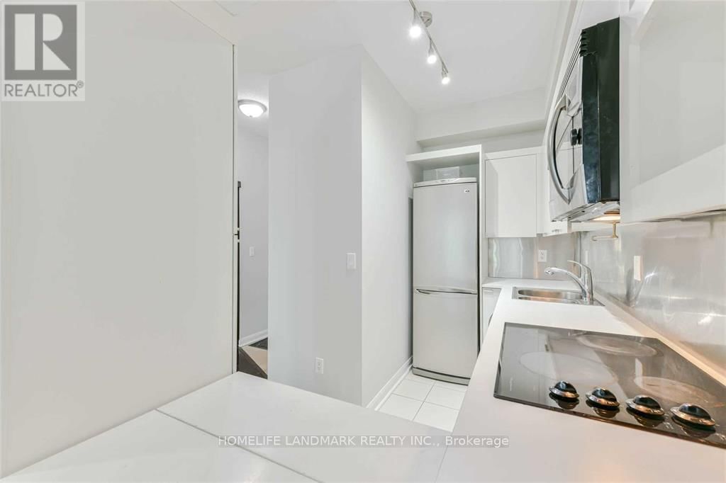 1238 - 111 ELIZABETH STREET Image 12