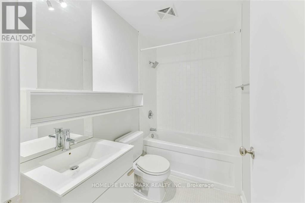 1238 - 111 ELIZABETH STREET Image 4