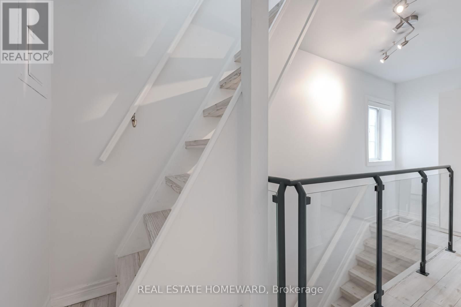 Upper - 559 DELAWARE AVENUE NORTH Image 19