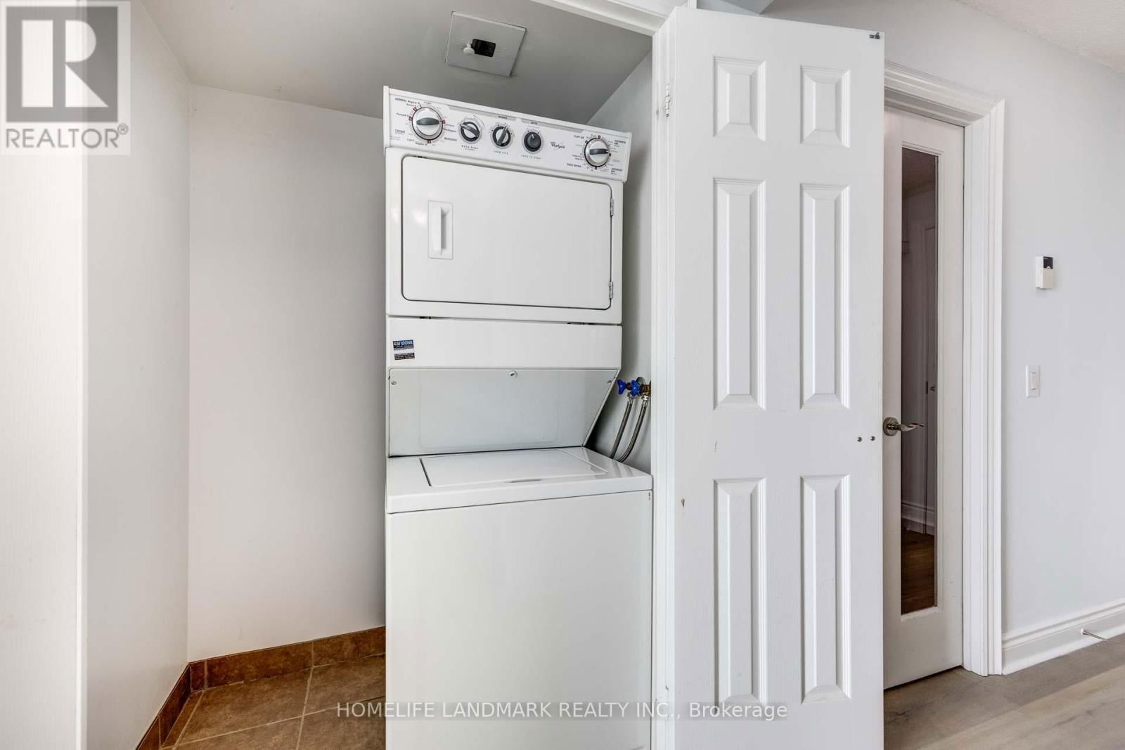 2316 - 25 GREENVIEW AVENUE Image 22