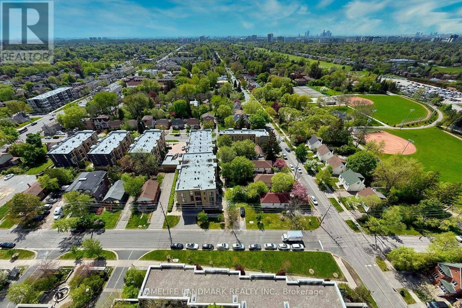 2316 - 25 GREENVIEW AVENUE Image 3