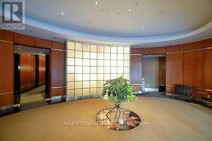 406 - 1121 BAY STREET Image 15