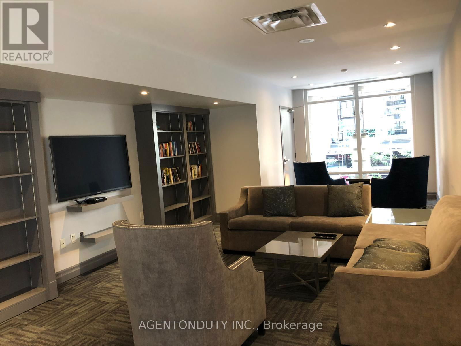 406 - 1121 BAY STREET Image 18