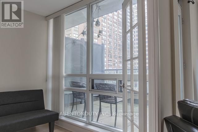 406 - 1121 BAY STREET Image 8