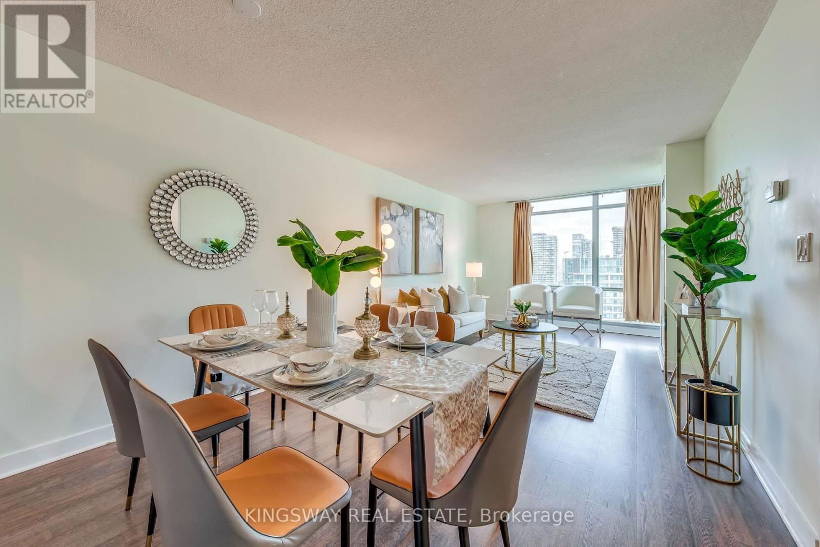 3511 - 81 NAVY WHARF COURT Image 13