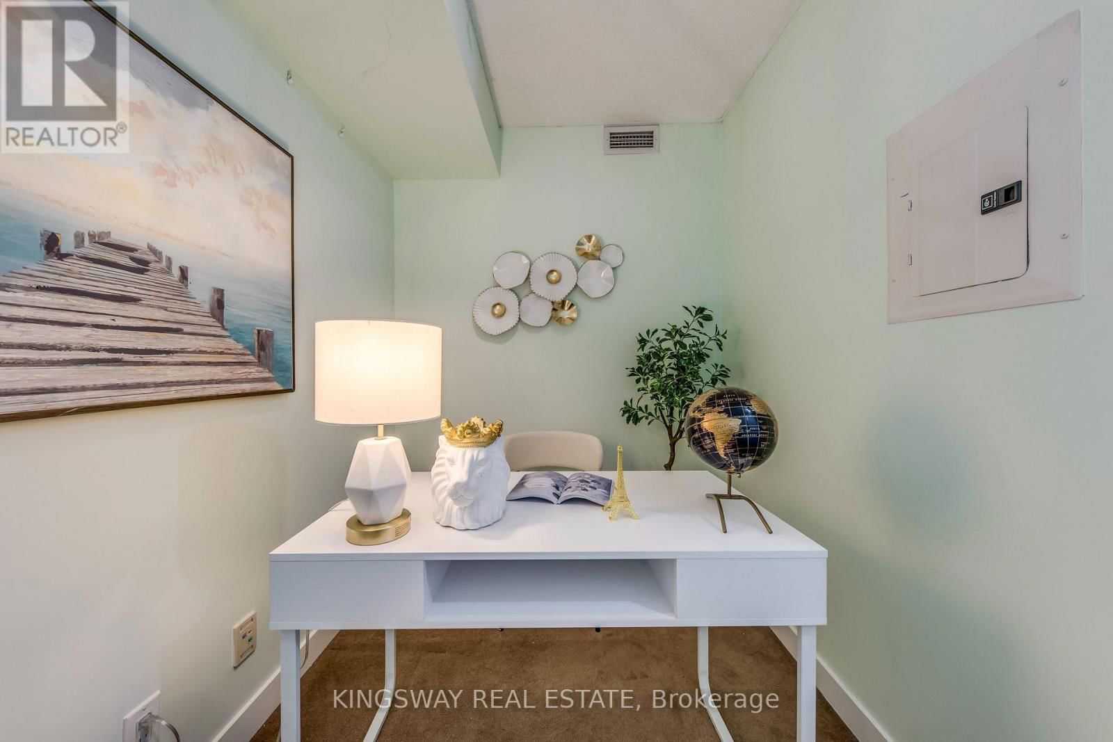 3511 - 81 NAVY WHARF COURT Image 24