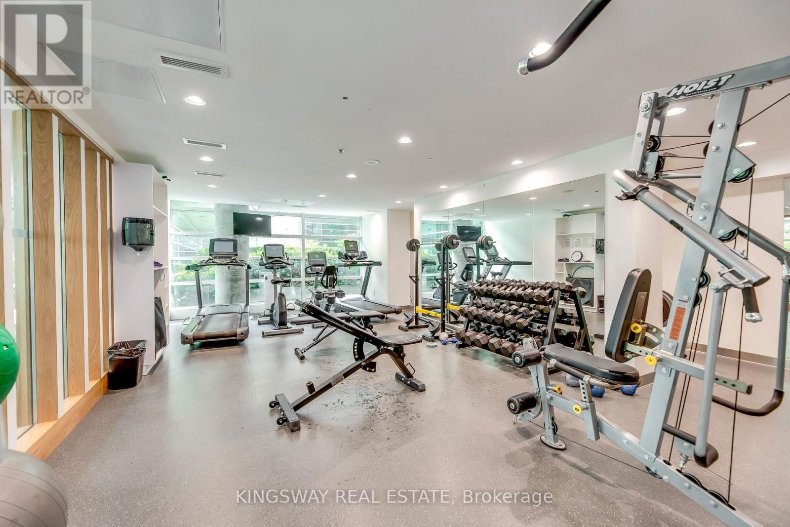 3511 - 81 NAVY WHARF COURT Image 31