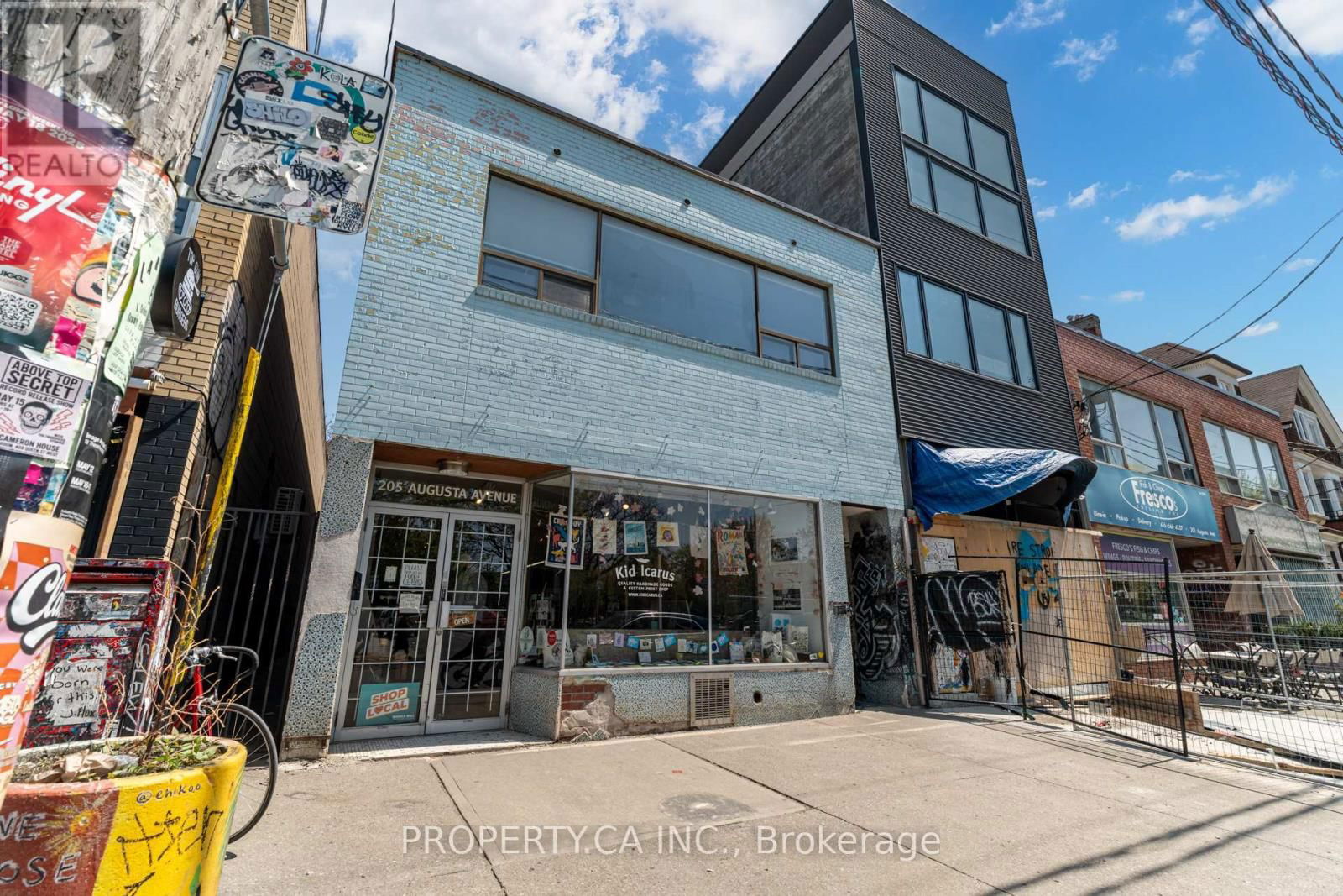 Upper - 205 AUGUSTA AVENUE Image 25