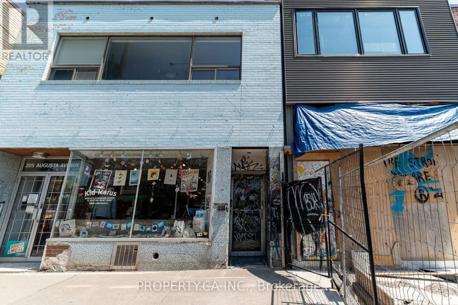 Upper - 205 AUGUSTA AVENUE Image 27